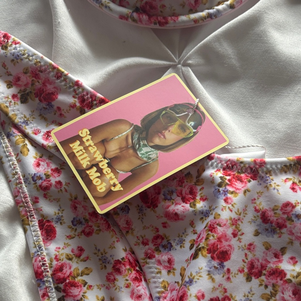 Strawberry Milk Mob Young Love Floral Two-Piece Bikini Set - Picture 4 of 9